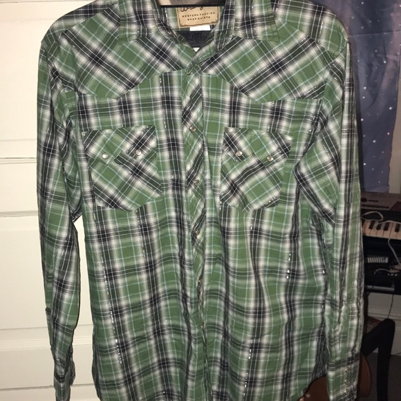 Wrangler Other - Vintage Wrangler western fashion snap button large